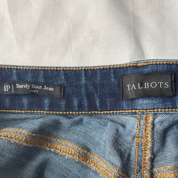 💙 Talbots Barely Boot Women’s Jeans Blue Denim Size 4P Petite Stretch 💙 - Picture 7 of 11